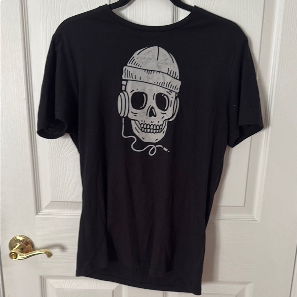 Black Skull Graphic T-Shirt glow in the dark old navy men’s small